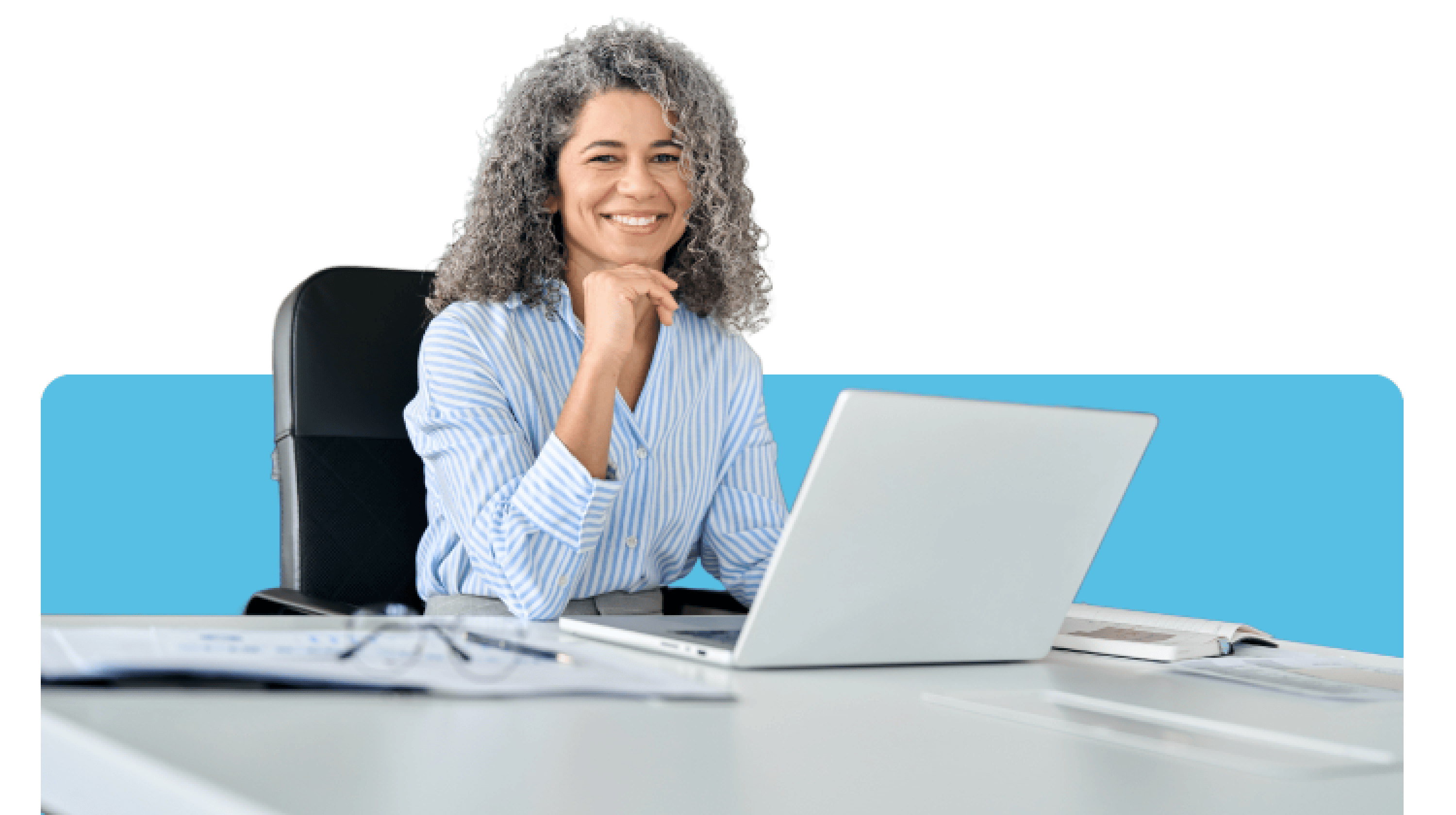 Image of a smiling employee in the human resources department that manages employee programs with Motivosity.